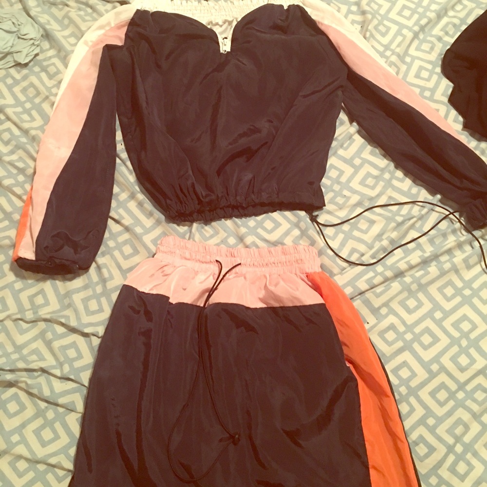 Two pieces skirt and shirt outfit